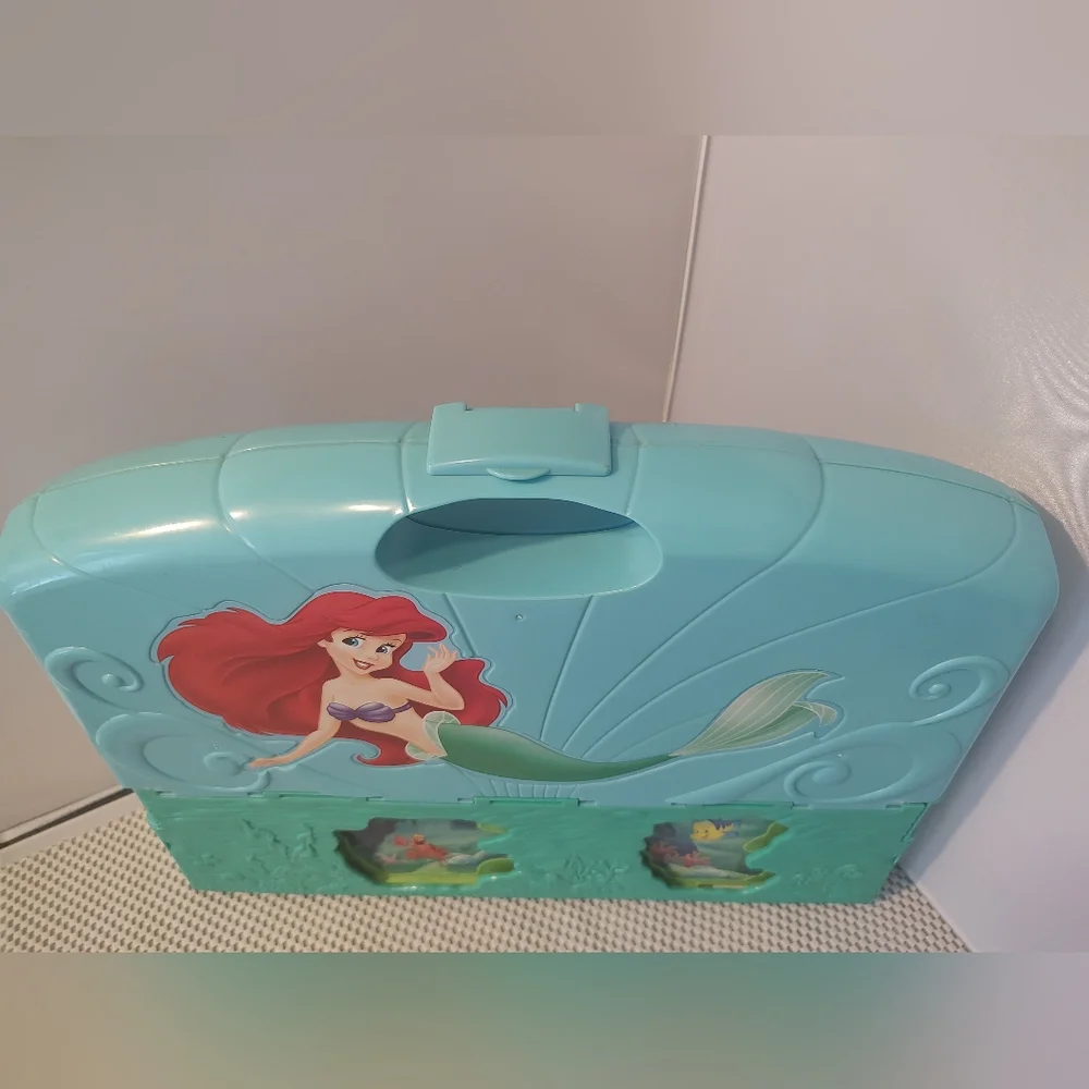 Disney Little Mermaid Underwater Castle Pop Up Pack And Go Toy Gently Used